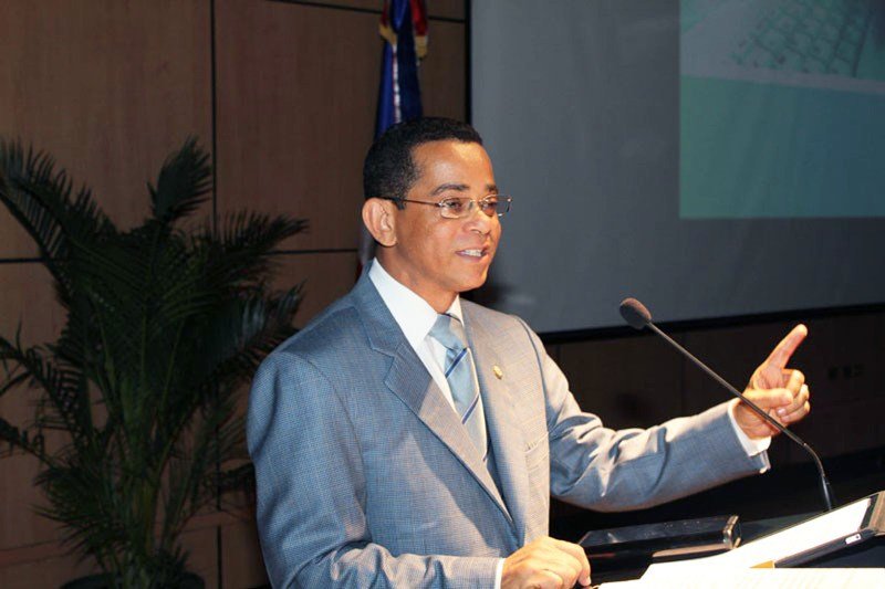 El Senador de Espaillat el Dr. Jose Rafael Vargas